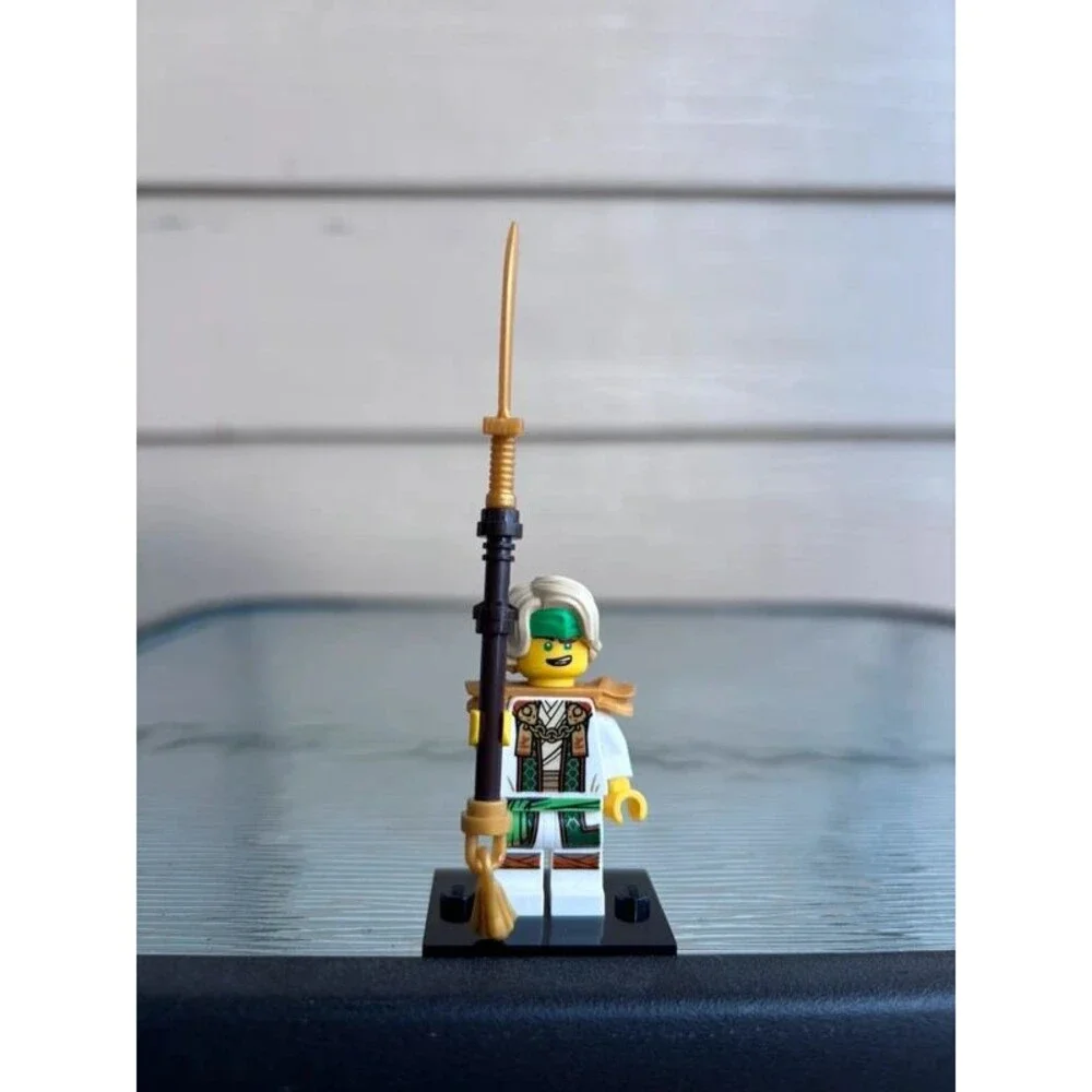 Lego Ninjago Dragons Rising Lloyd